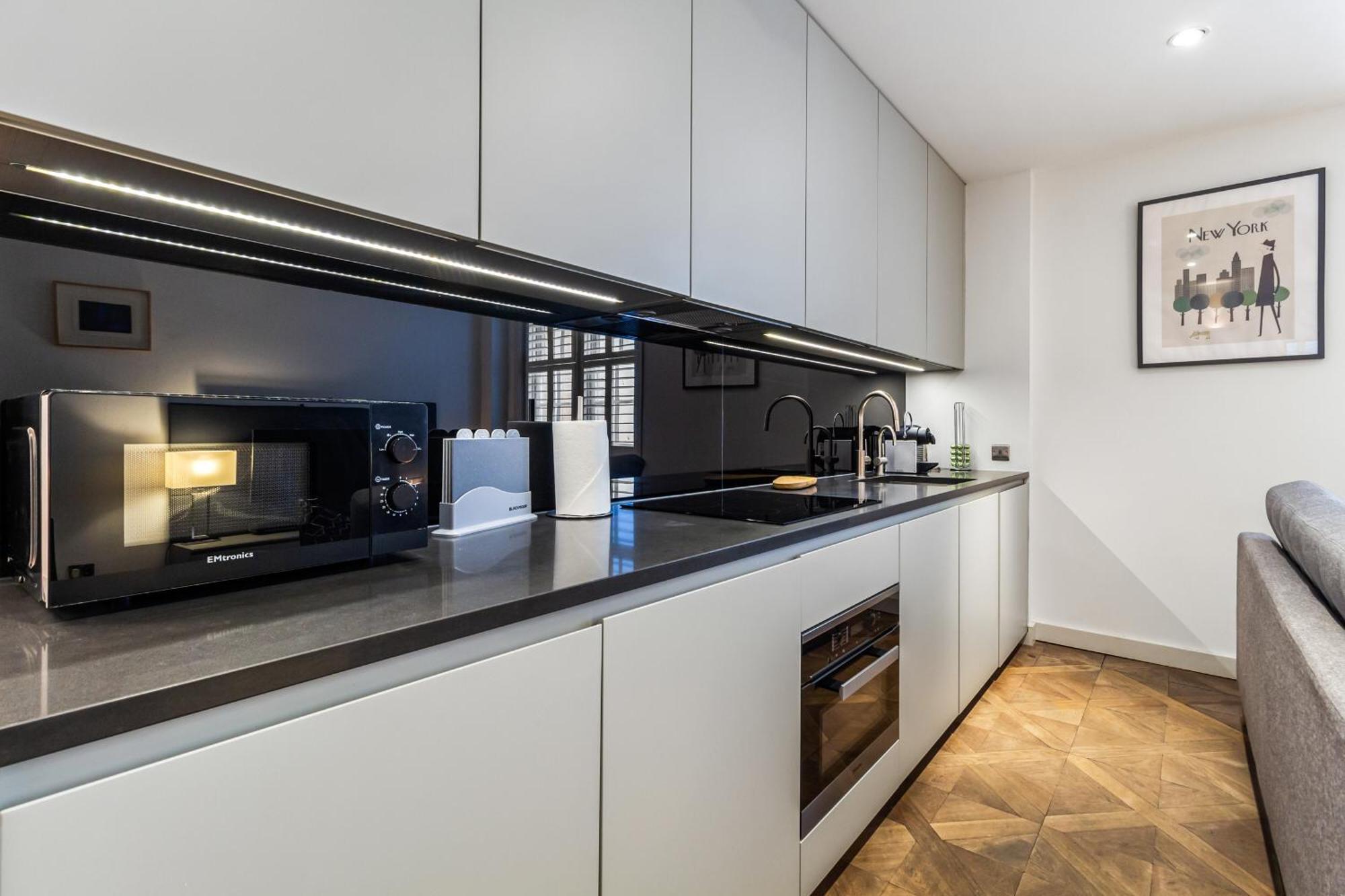 The Knightsbridge Palace By La Reserve Apartment London Bagian luar foto